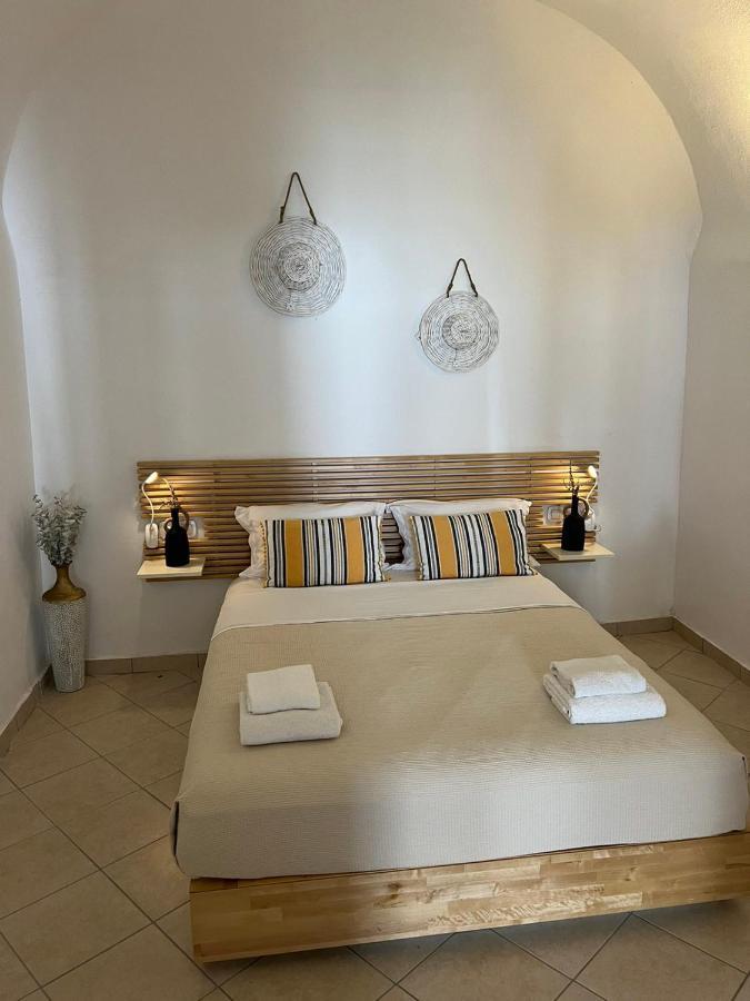 Angeleve Villa With Private Jacuzzi Φηρά Εξωτερικό φωτογραφία