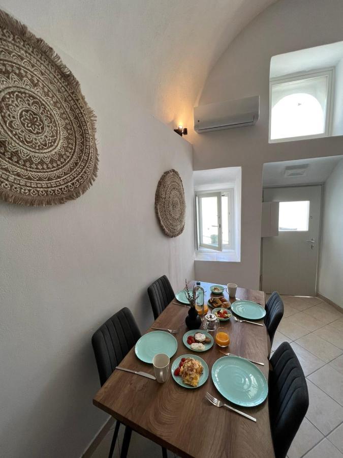 Angeleve Villa With Private Jacuzzi Φηρά Εξωτερικό φωτογραφία